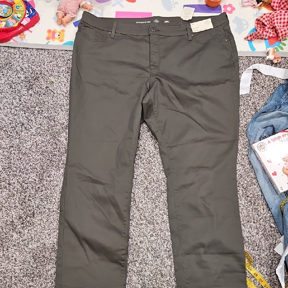 St. John's Bay Womens Size 24W Straight Mid Rise. New With Tags
